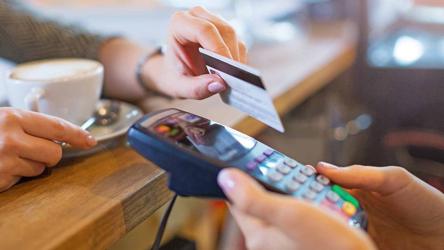 Using credit card at a cafe